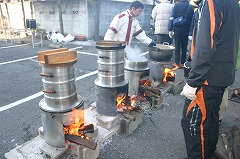 せいろで蒸しあげ